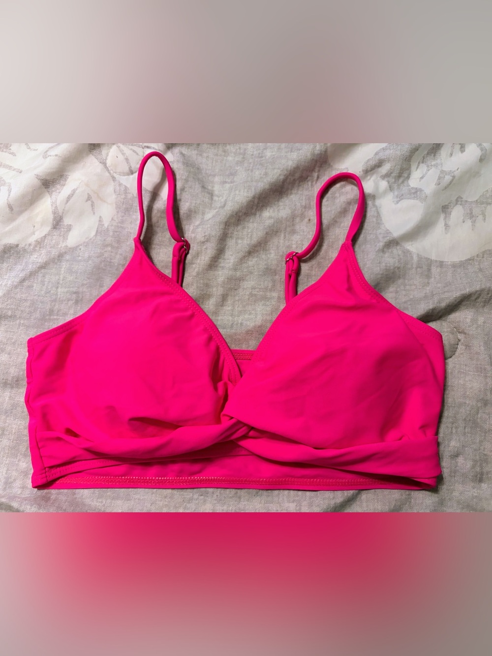 Women’s Hot Pink Wireless Swimming Top - Comfort & Support